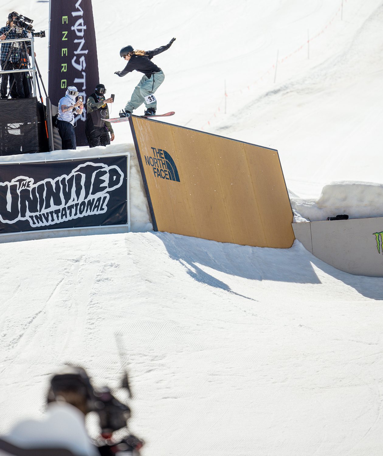 Snowboard International 1 The Uninvited Expanding Womens Snowboarding 9 - The Uninvited: Expanding Women's Snowboarding