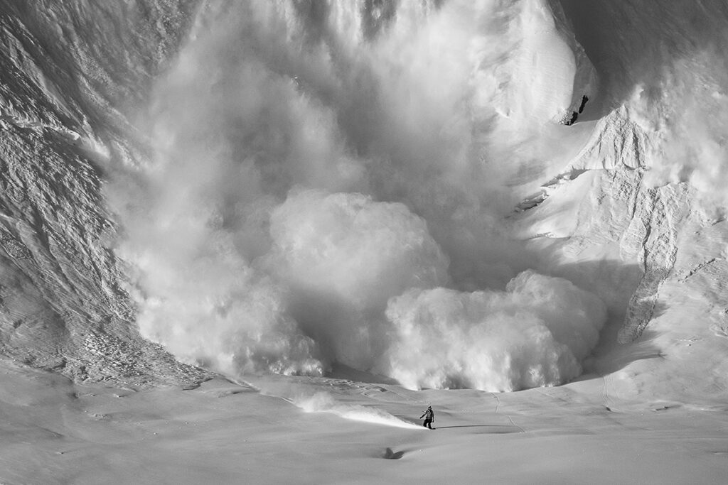 Snowboard International ALASKAN LINES ALEX PASHLEY 4 AEP9342 2SBI2 web ready 1200px 72ppi 007 1024x683 - ALASKAN LINES