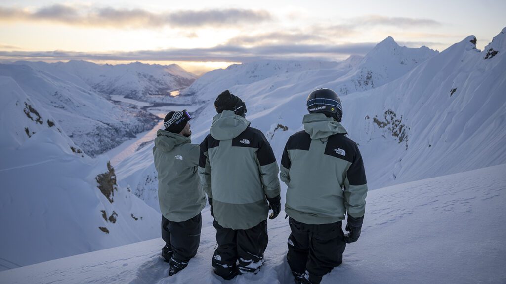 Snowboard International ALASKAN LINES ALEX PASHLEY 5 AEP1315SBI2 web ready 1200px 72ppi 008 1024x576 - ALASKAN LINES