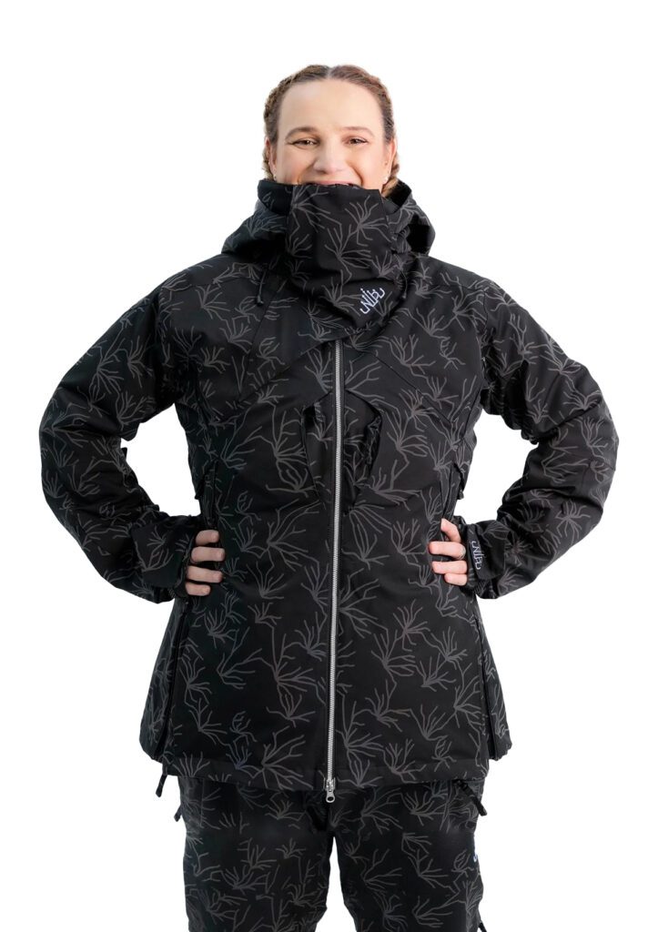 Nobodys pricness Anna Snow JacketSBI2 web ready 1200px 72ppi026 723x1024 - Best Snowboard Jacket and Pants 2025/26