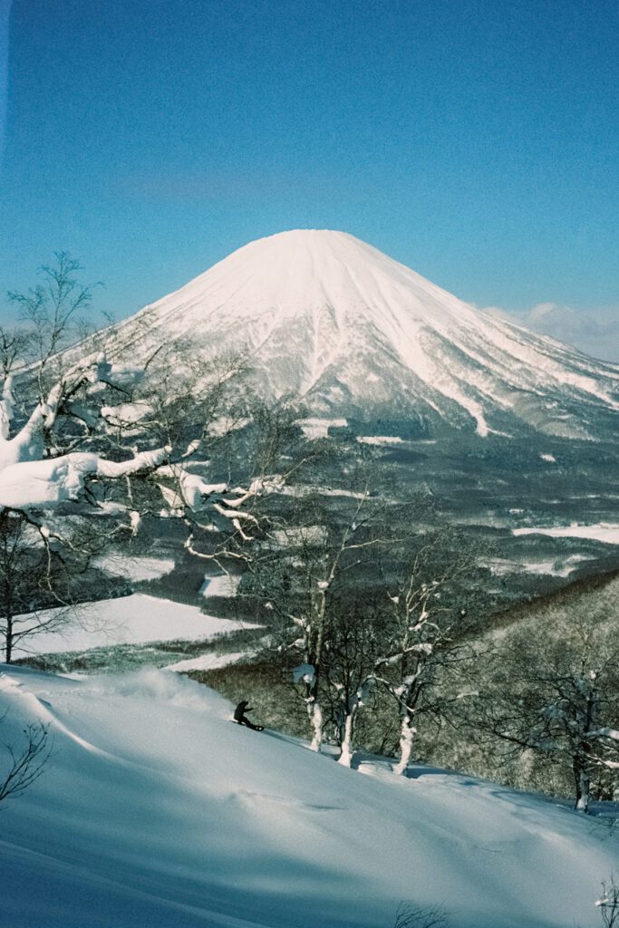 Snowboard International 2 Jaume Pons Japan 4 683x1024 - Learning to Recognize the Smell of Powder