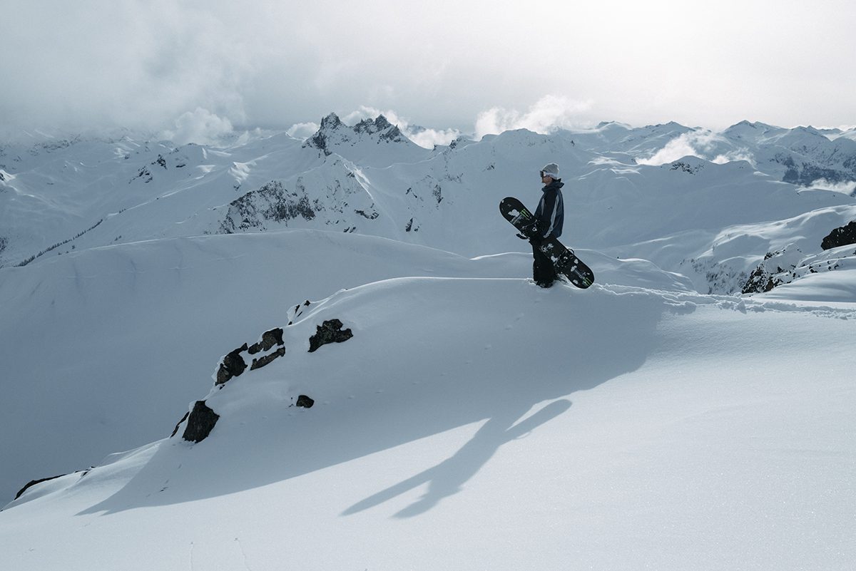 Snowboard International Sebbe De Buck RavellePhoto Winter25 R SEBBE L WHISTLER 1040222SBI2 web ready 1200px 72ppi 003 - Sebbe de Buck