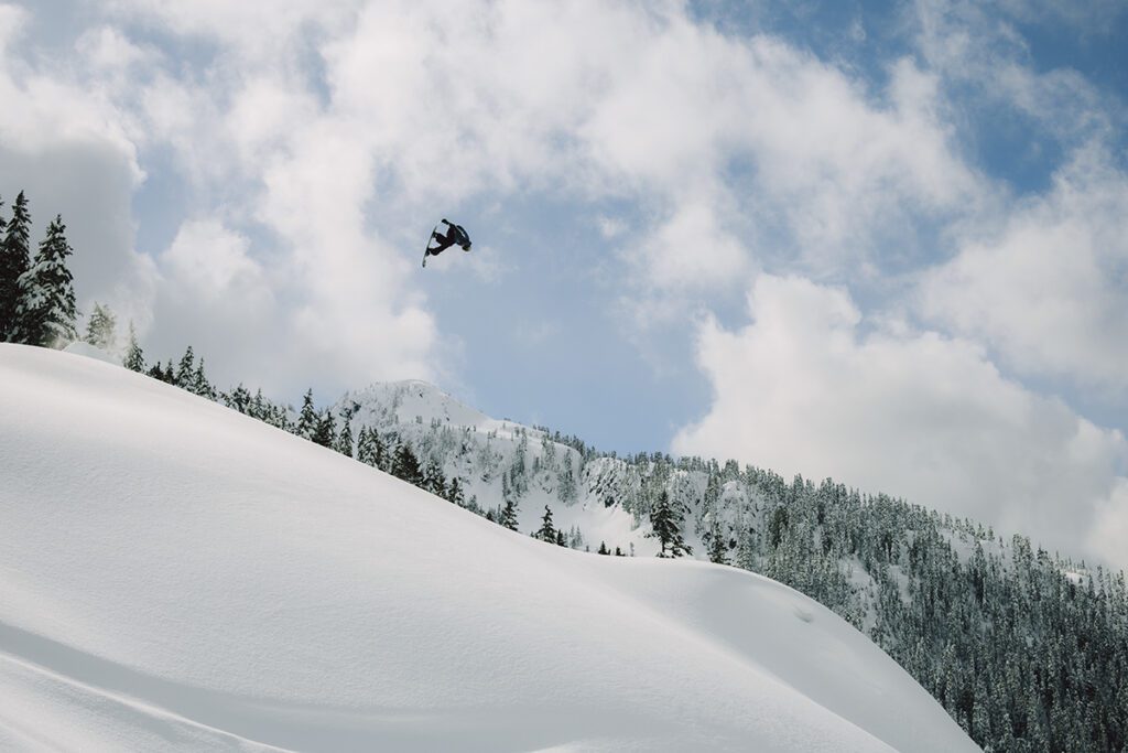 Sebbe de Buck Snowboard International Sebbe De Buck RavellePhoto Winter25 R SEBBE L WHISTLER 2065SBI2 web ready 1200px 72ppi 004 1024x683 - Sebbe de Buck