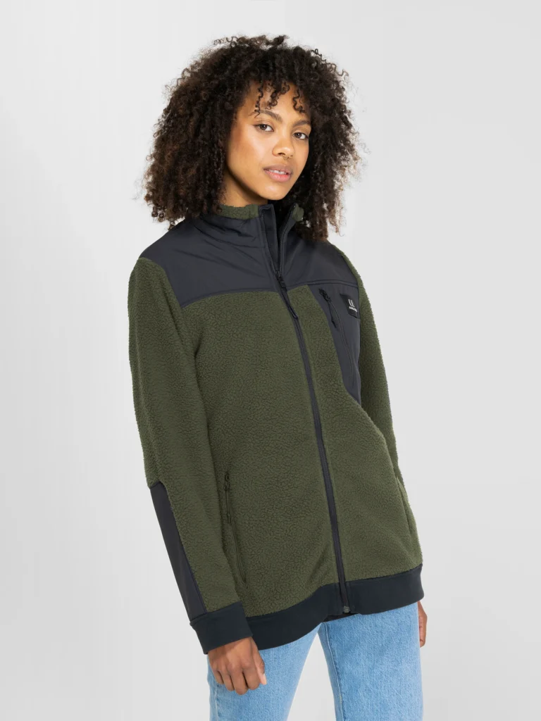 Best Snowboard Gifts for Her Armada Fleece 768x1024 - Best Snowboard Gifts for Her