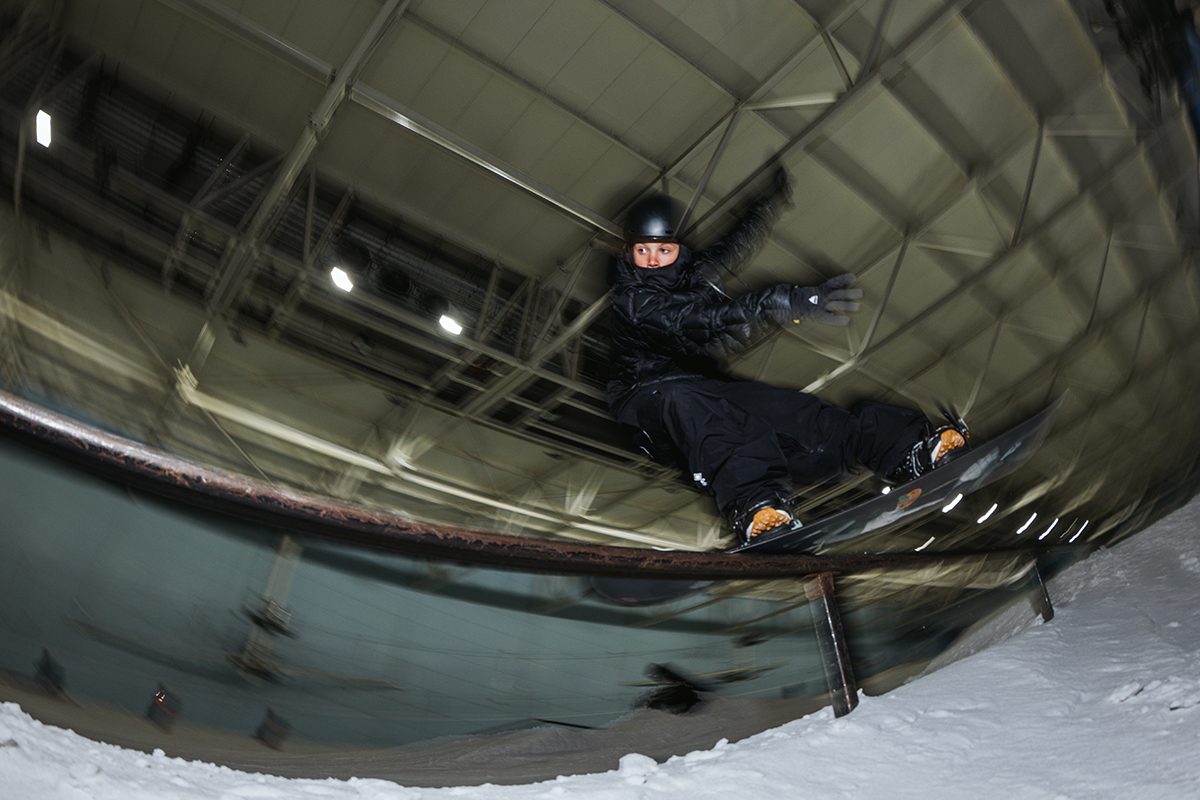 Home Snowboard International 2 Riley Sharp 1 - Home