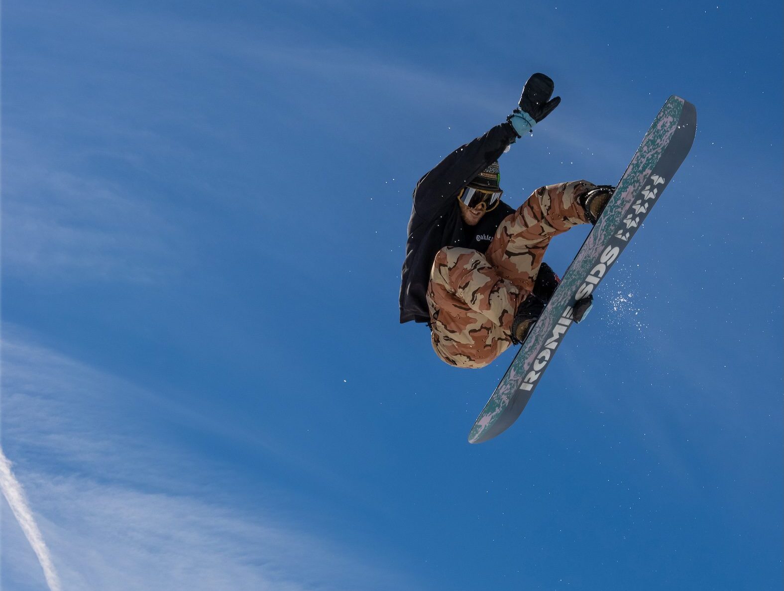 The Halfpipe’s “Blue Run”? Hintertux Tests a New Kind of Pipe StaleSandbech HintertuxerGletscher becknaphoto e1774443026693 - The Halfpipe’s “Blue Run”? Hintertux Tests a New Kind of Pipe
